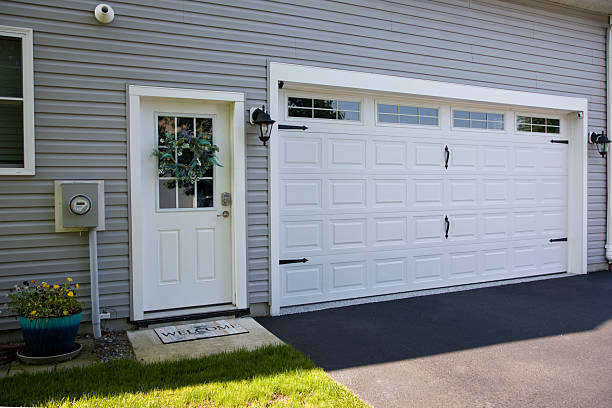 24/7 Emergency Garage Door Panel Replacement experts in Hannibal, MO